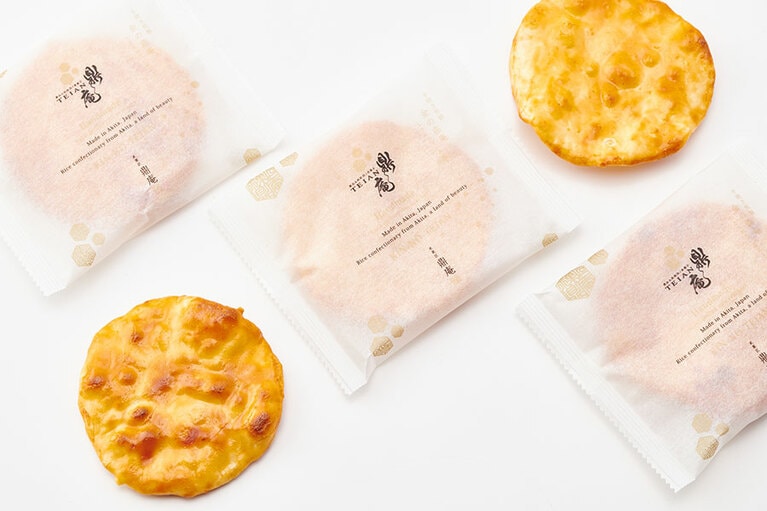 金の鼎庵 袋タイプ 5枚入り 902円／米菓匠鼎庵