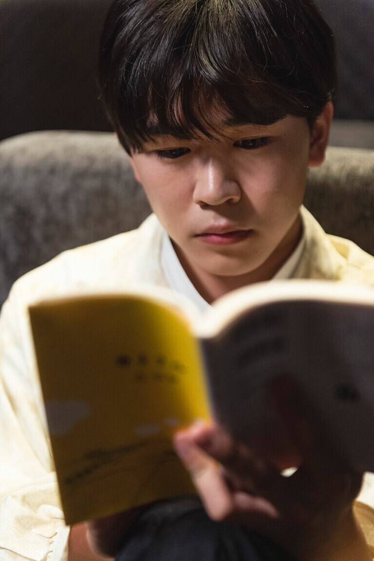 原作はきれいでありながら、ずっしりとくる作品。