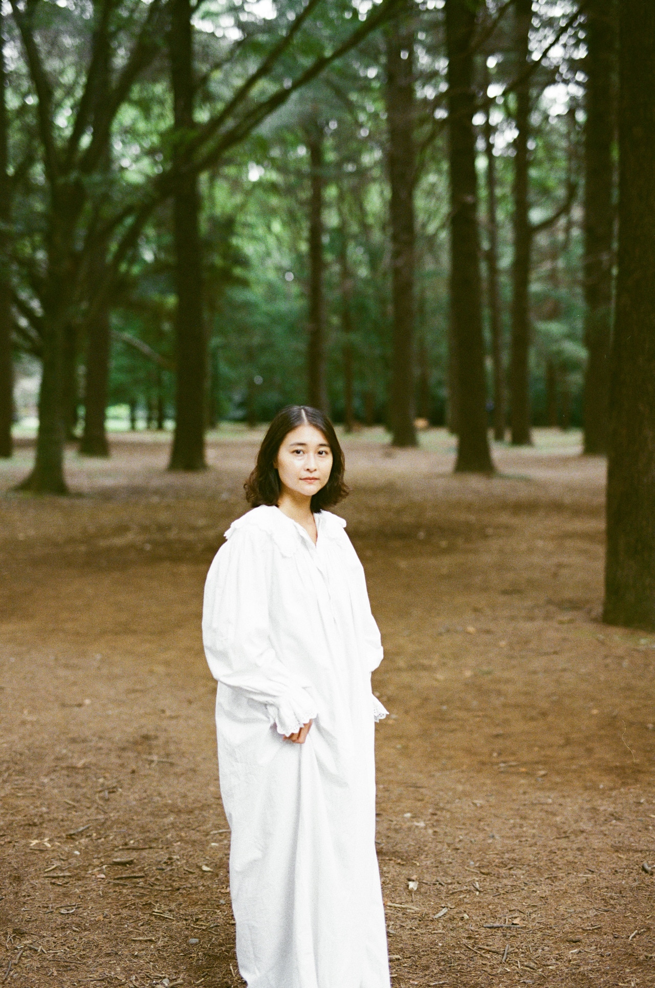 和田彩花／詩と言葉のアーティスト。2019年ハロー！プロジェクト、アンジュルムを卒業。アイドルグループでの活動経験を通して、フェミニズム、ジェンダーの視点からアイドルについて、アイドルの労働問題について発信する。