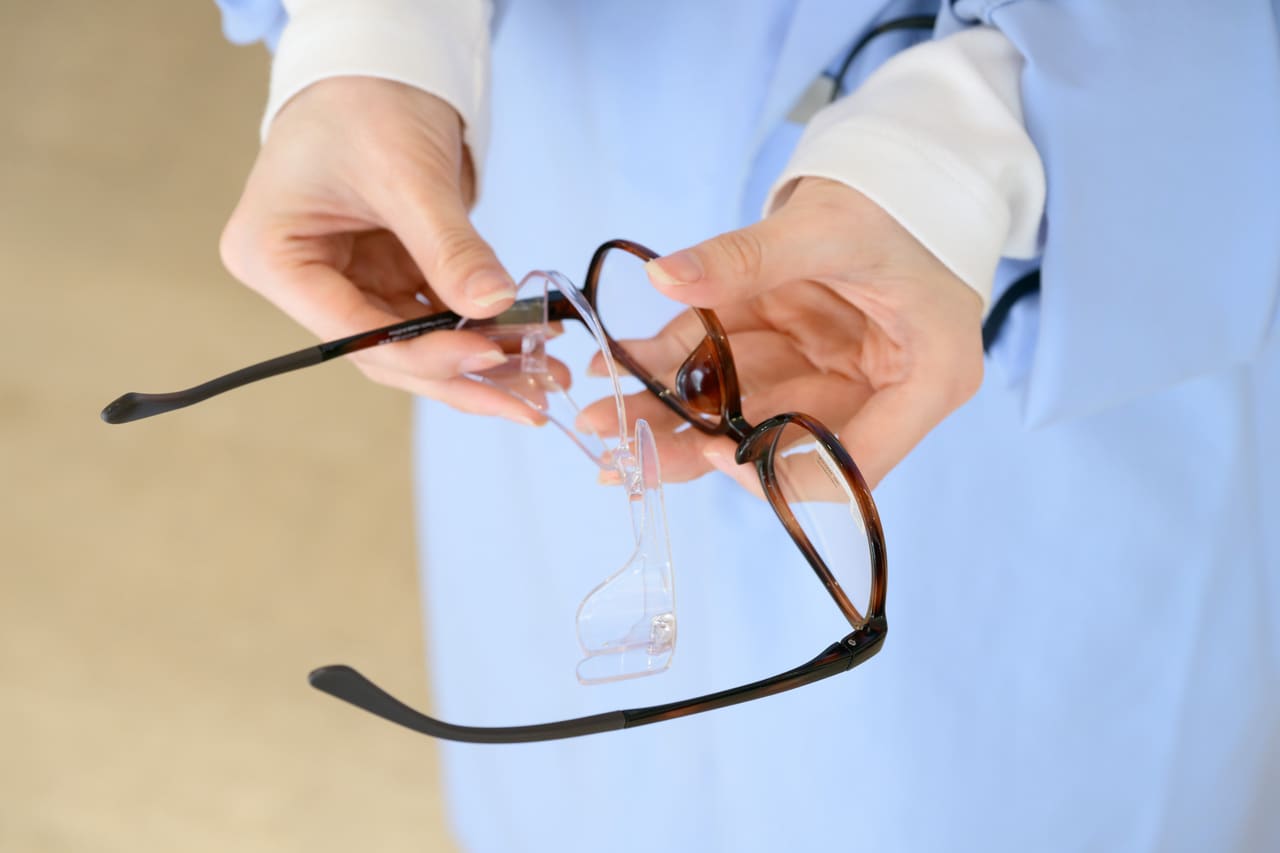 2WAYタイプのフードは、工具無しで簡単に着脱ができる構造に。