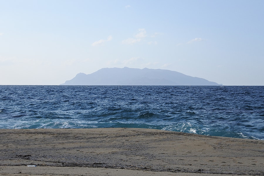 東シナ海に浮かぶ、お隣の口永良部島。