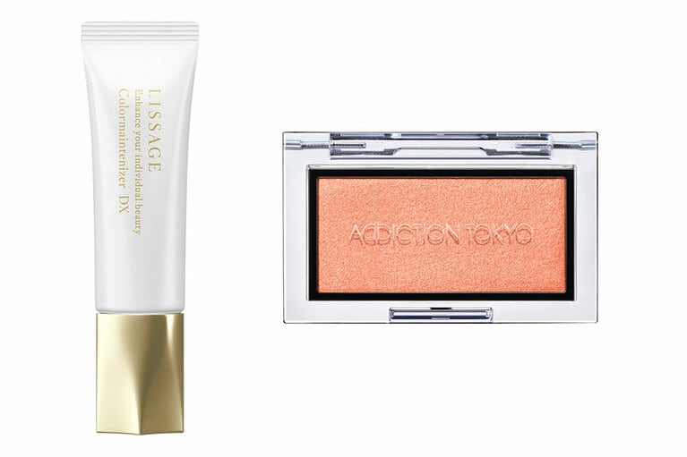 左から：肌にしなやかにフィットするクリームタイプ。肌タイプとハリ状態から選べる19種をラインナップ。リサージ カラーメインテナイザー DX オークルC SPF23・PA++ 30g 11,000円／カネボウ化粧品(0120-518-520)、フレッシュなツヤ感をもたらす繊細なパール感。アディクション　ザ ブラッシュ パール 001P 3,300円／ADDICTION BEAUTY(0120-586-683)