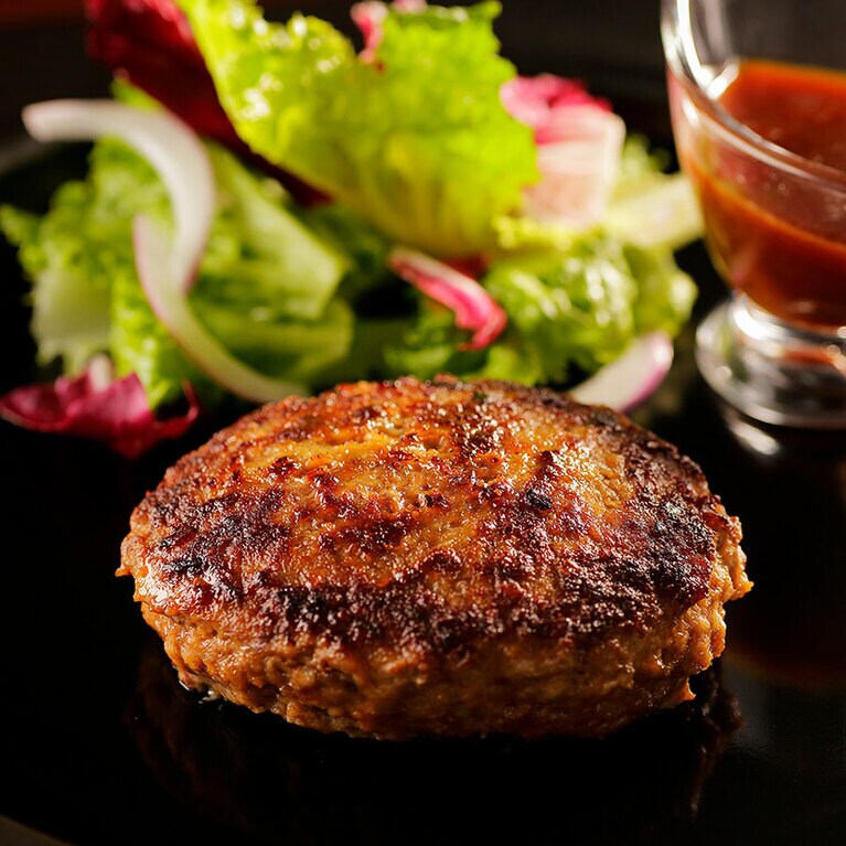 「トヨニシファーム」豊西牛ビーフハンバーグセット 5,400円。