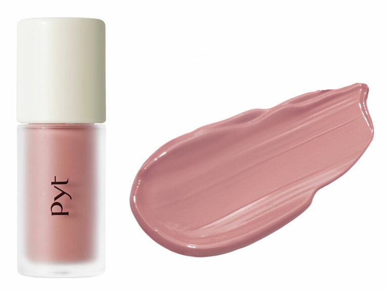 現在、発売前の予想通り、一番人気の03 バレリーナ。可愛いのだけれど、絶妙なくすみ感があるから大人の肌色にもなじみやすく使いやすい。