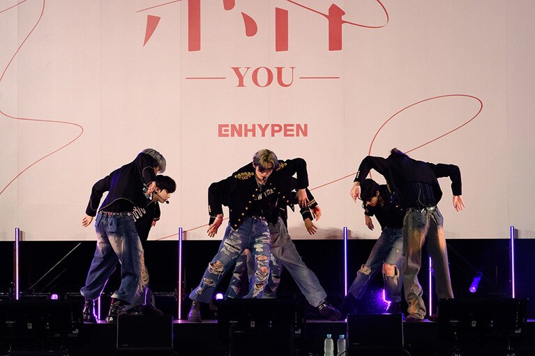 妖艶なパフォーマンスで魅せたENHYPEN