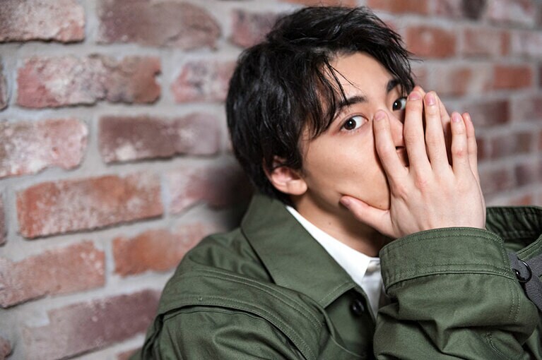 先輩後輩を問わず翻弄されてきた 高杉真宙を一番笑わせた男とは？