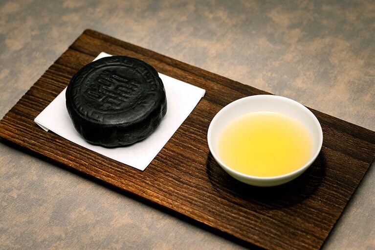 「可可亜椰蓉月餅（ココアやじょんげっぺい）」378円。