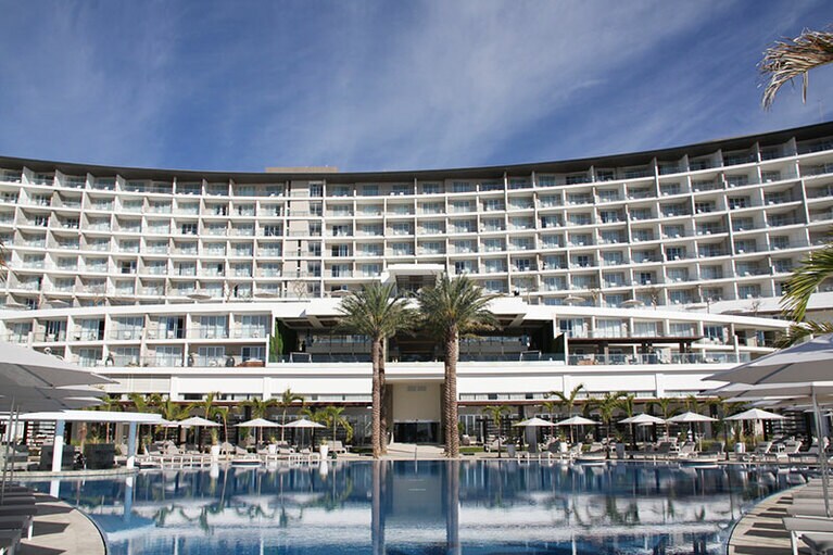 総客室数373室。メインとなるゲストルームは約60平方メートルという贅沢さ。