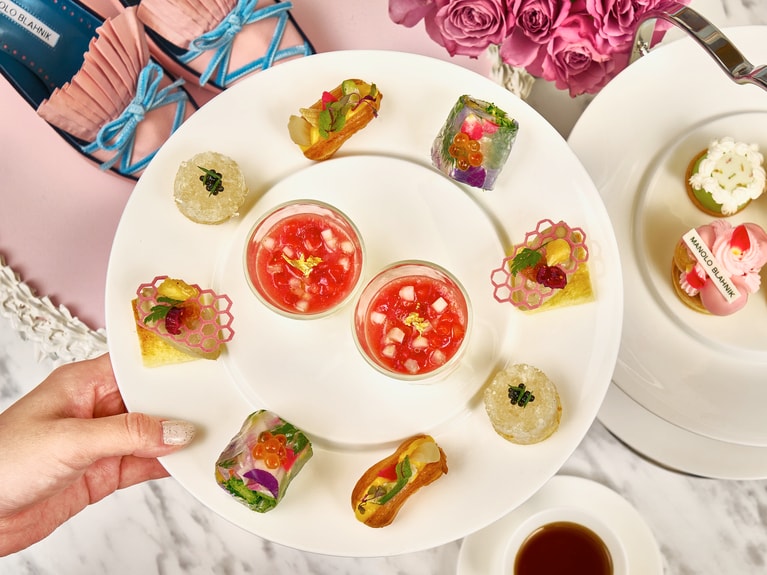 甘美なスイーツとともに味わいに奥行きを添える、下段のセイヴォリーのイメージ。