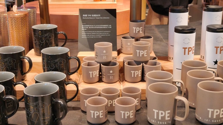 1個は欲しくなるマグカップやタンブラー。