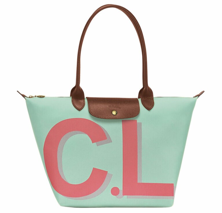 ショルダーバッグ H30×W31×D19cm 31,000円。