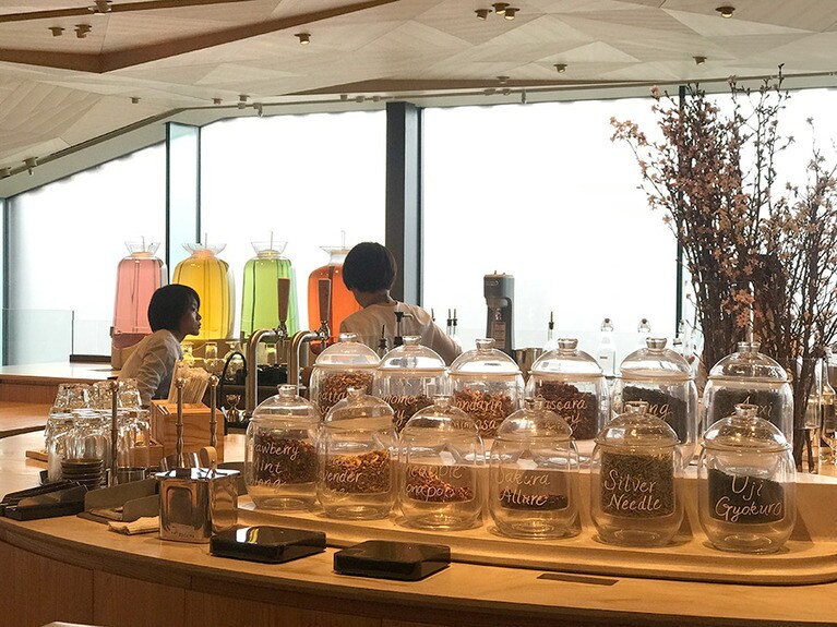 体験したことのないティータイムを味わえる。