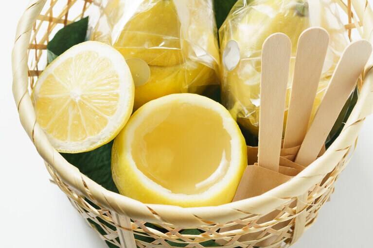 「枸円（くえん）」（3個 2,750円、9月まで）。