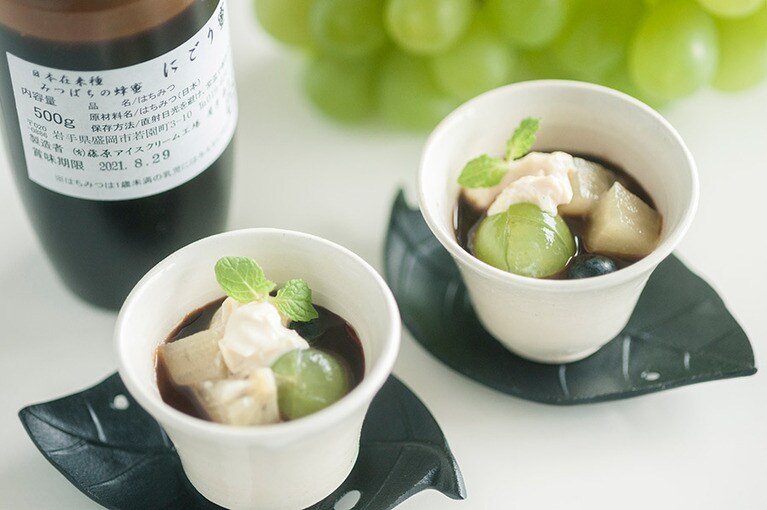 かける！　「湯葉とフルーツの蜂蜜がけ」