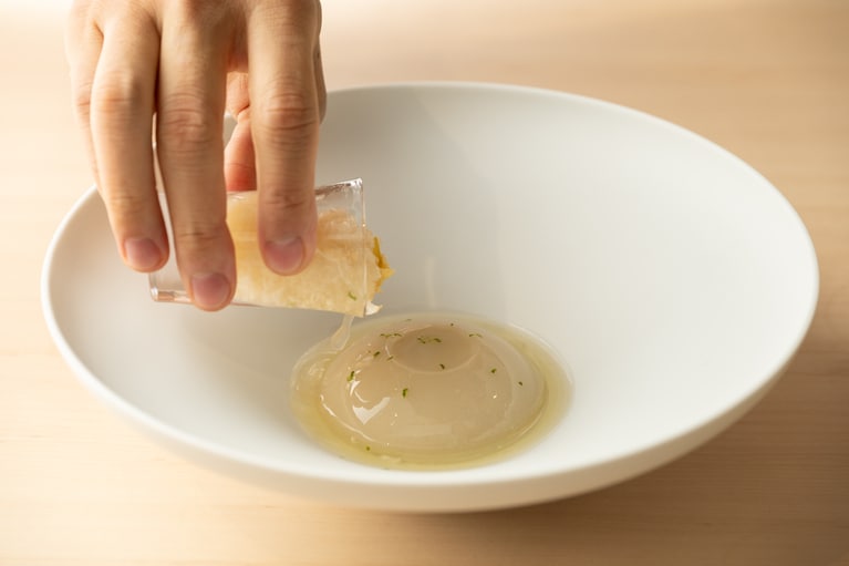 「Pear Milk Jasmine 覧古考新」。