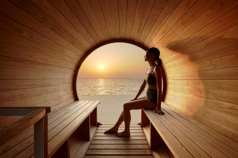 朝日を浴びながらのサウナは最高。