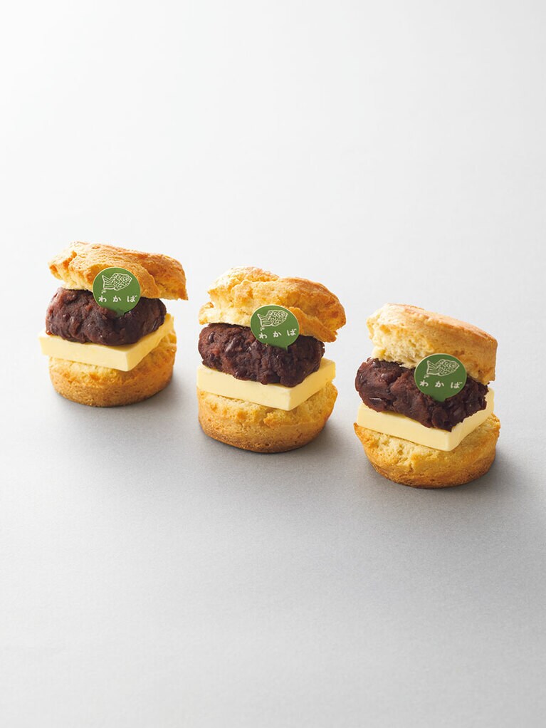 あんバタースコーンサンド「たいやき わかば」のあんこ＆フランス産発酵バター 各490円／BAKERS gonna BAKE