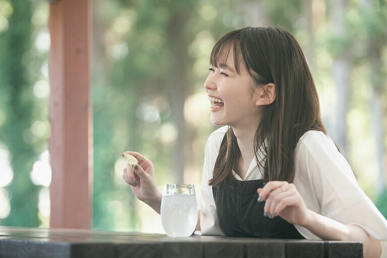 日本酒も大好きな山田杏奈さん。