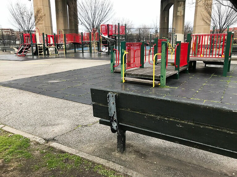 こちらも立ち入り禁止となった子どもの遊戯場。©Eri Kurobe