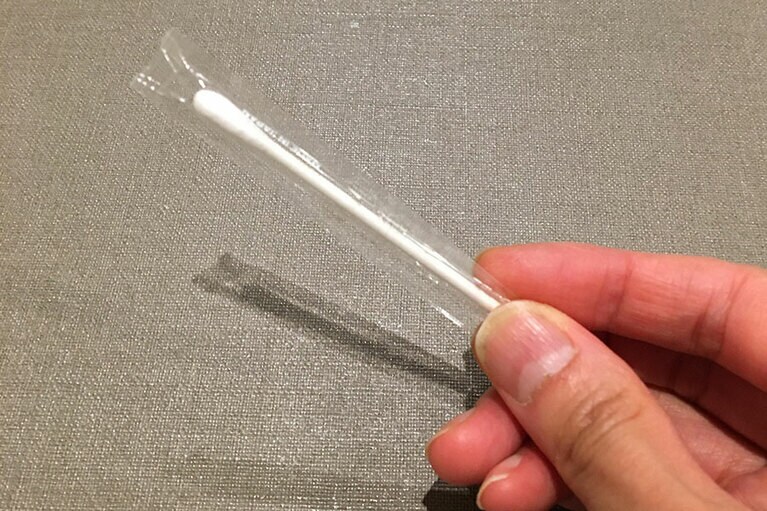 1本ずつ封がされた綿棒をもともと持ち歩いていたのですが、日々使うようになりました。