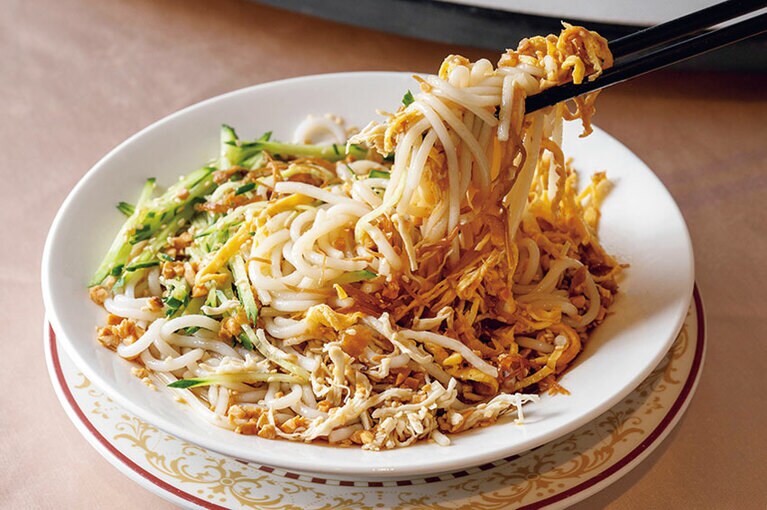 「雲南涼米線」。雲南のお祝い料理。