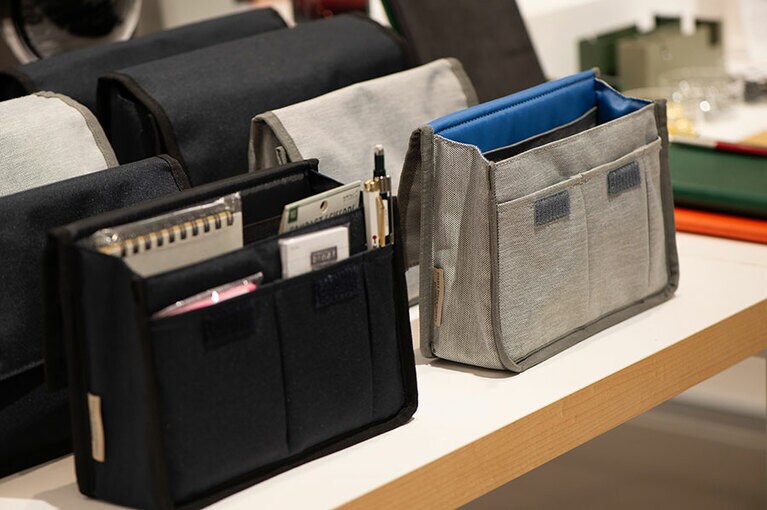 ステーブル キャリングケース(M) 2,750円。