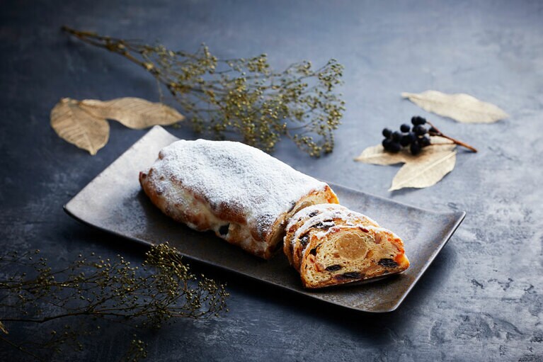 ホテル雅叙園東京「シュトーレン」(320g／3,500円)。