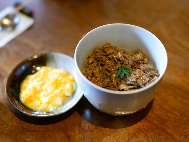 山椒たっぷりの牛丼。