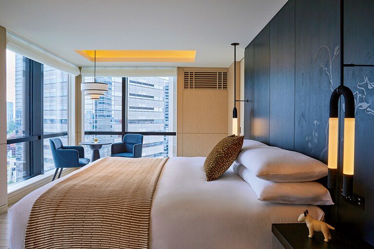 シンプルモダンな室内もNYムード。