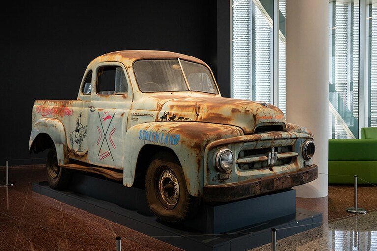 メッセージ性の強いアートも。