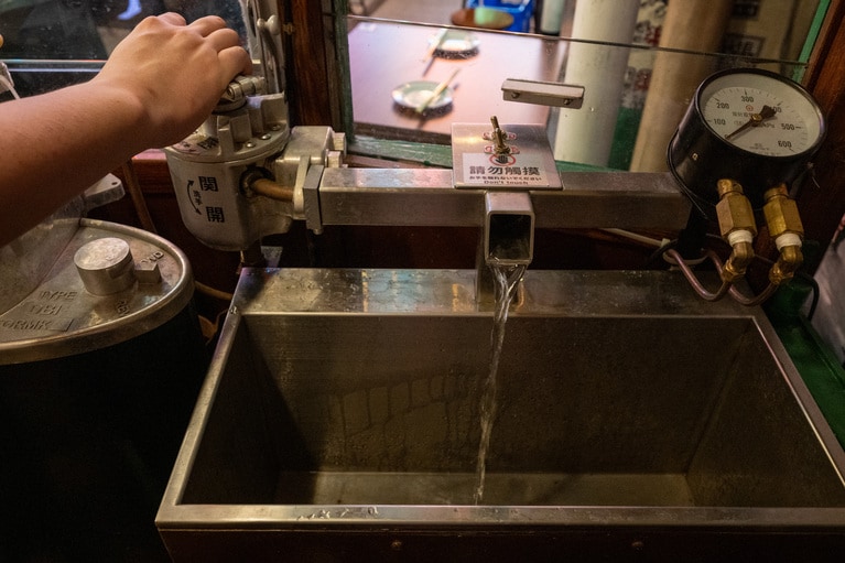 J仔酒場の店内。