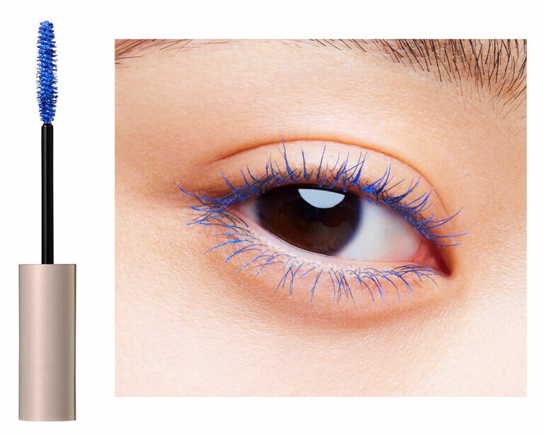 “カラーパール”と“顔料”を絶妙なバランスで配合したカラーフィルム液が、まつ毛をつるんとコーティングし、鮮やかに発色。まつ毛はキレイにセパレート。長時間にじまずお湯でオフできる使い勝手のよさで大人気中。一番人気は軽やかでクリアなブルー。オペラ カラーリングマスカラ 03 ブルー 1,650円／イミュ