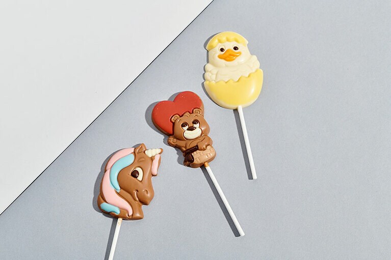 友チョコはコレ！ アニマルロリポップ！ ロリポップチョコ 226円。