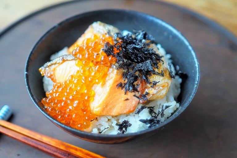 鮭の焼漬、イクラのっけ丼。