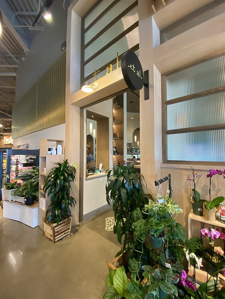 スーパー｢カハラマーケット｣内にあるレストラン入り口。