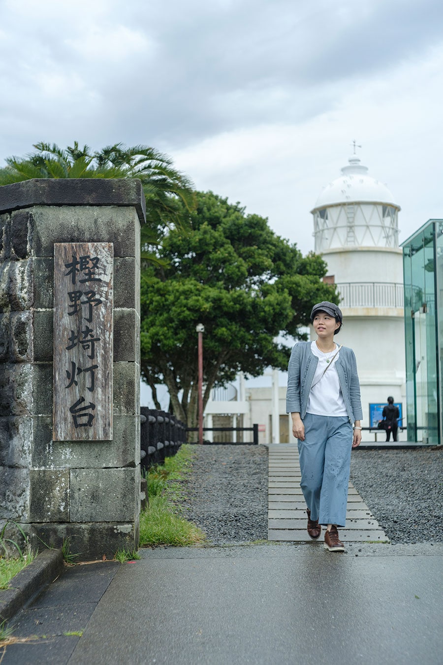 樫野埼灯台の石材には、和歌山県古座川町産の”宇津木石”を使用している。加工のしやすい宇津木石は樫野埼灯台だけでなく潮岬灯台にも使用されている。