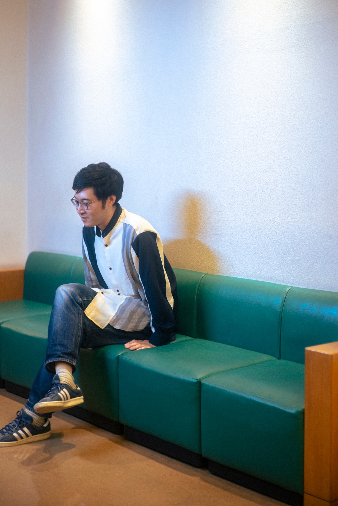 ヌトミックを主宰する額田大志さん。