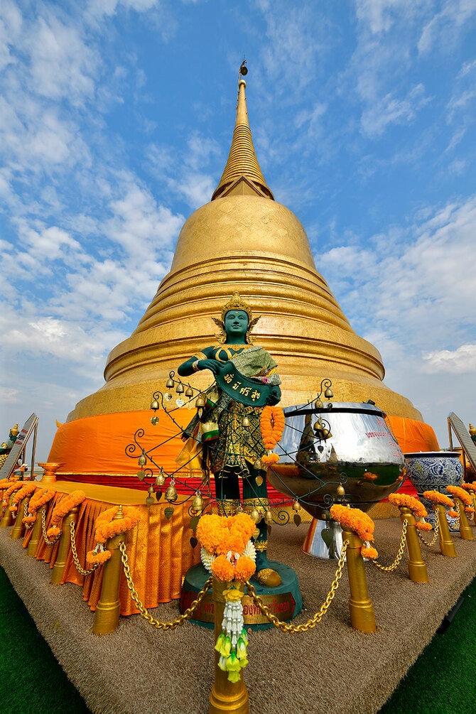 タイ・バンコク古寺巡礼】 新旧のバンコクを見渡す風景が圧巻 黄金の丘