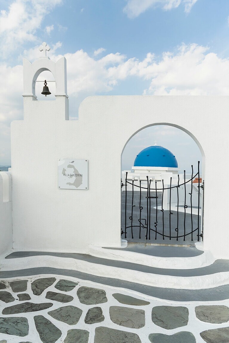 ヴィラサントリーニのエントランス。