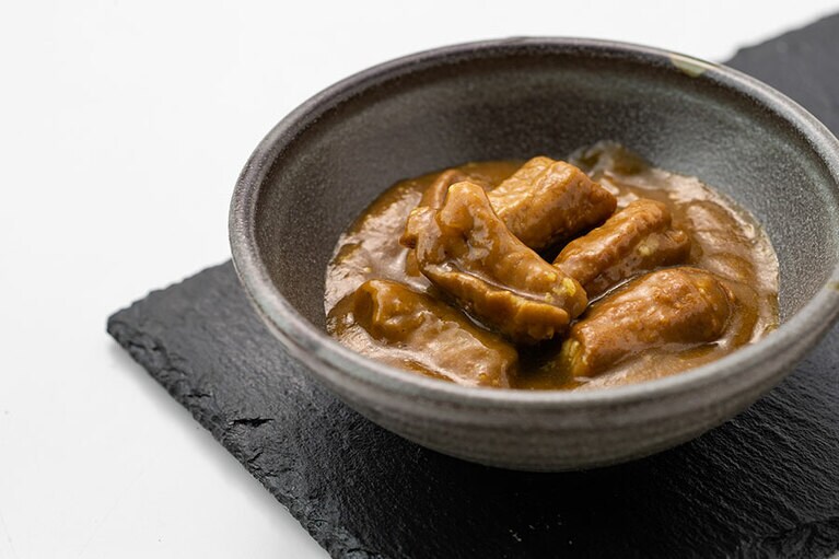 【静岡県】ホテイフーズコーポレーション「もつカレー」。