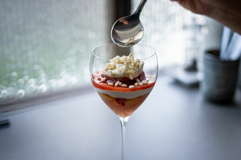 洋のパフェ「大黄」。