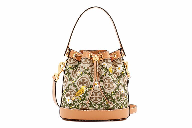 バケットバッグ H21×W21×D12cm 78,000円／トリー バーチ(トリー バーチ ジャパン)