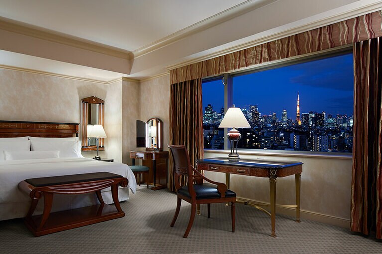 “まるで雲の上の寝心地”のヘブンリーベッドと美しい夜景で、とびきりの一夜を。