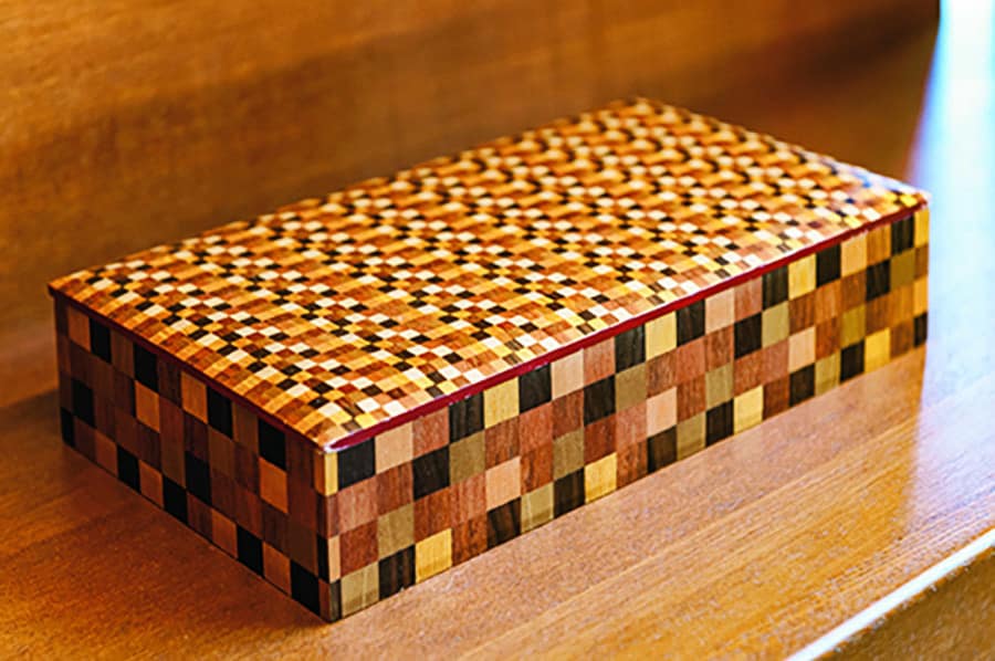 【星野リゾート 界 箱根】ロビーラウンジの箱根寄木細工は購入も可能。Photo: Wataru Sato