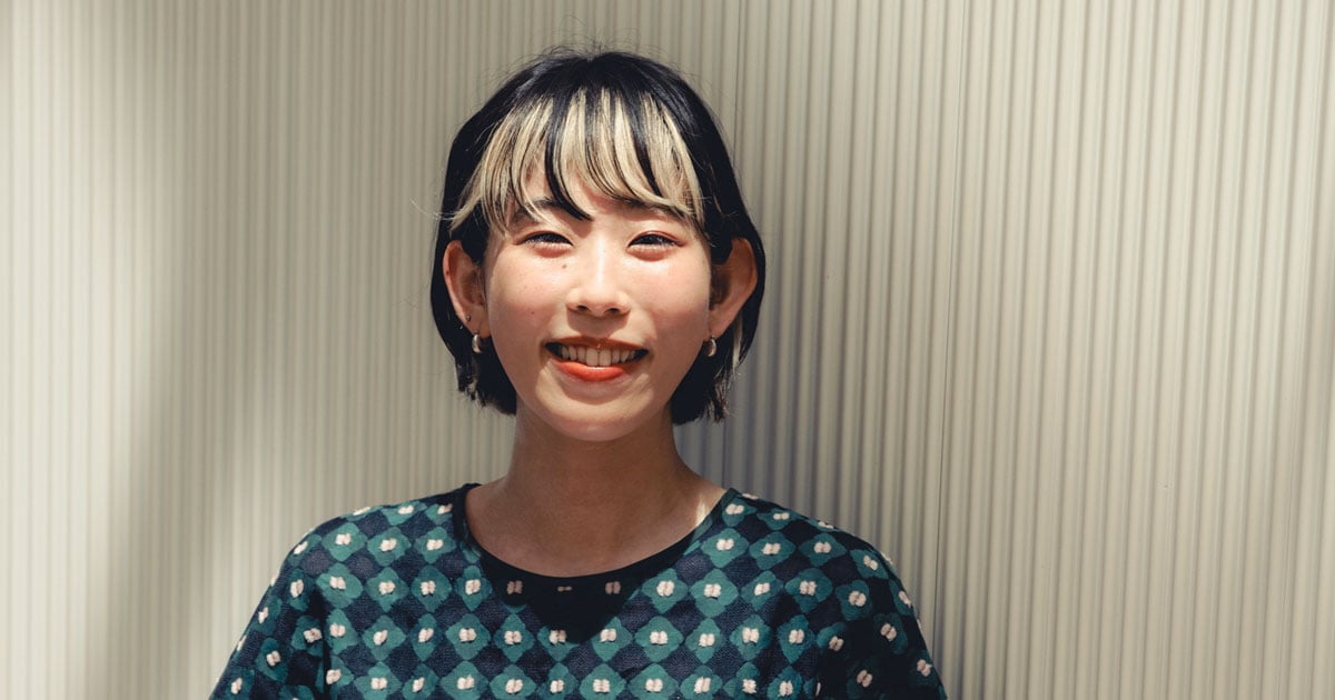 「辞めます」で転職できる今の方が、転校できなかった子ども時代よりずっと楽。ひらいめぐみが「大人になってよかった」と思う時 | TALK TIME