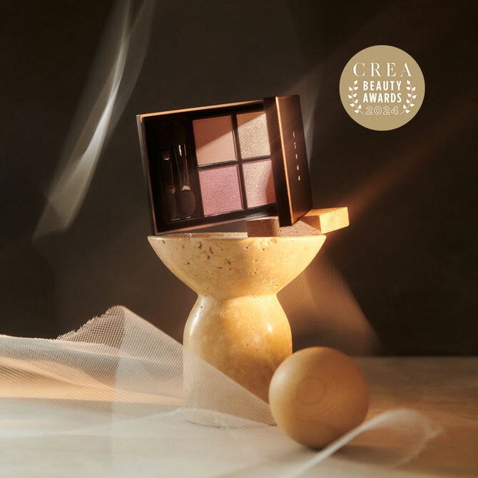 最新ベストコスメ2024【アイシャドウ部門】“透ける立体感”が生まれると