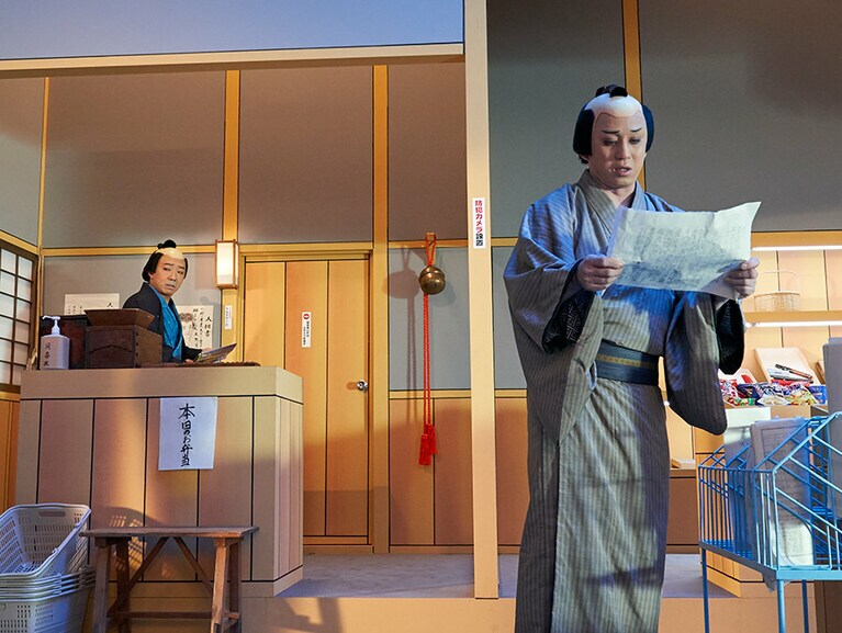 レジ横をよく見ると消毒液が！