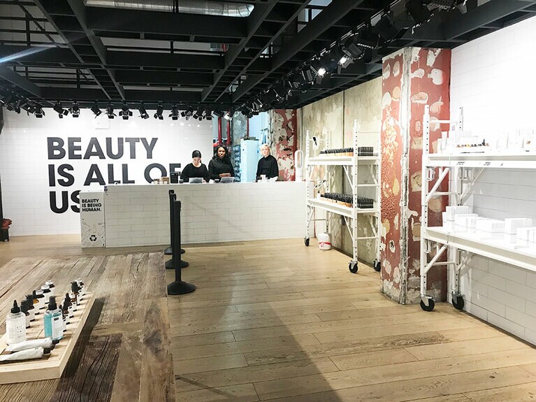 【“Buffet” DECIEM】一瞬、ギャラリーのような、インテリアショップのような。