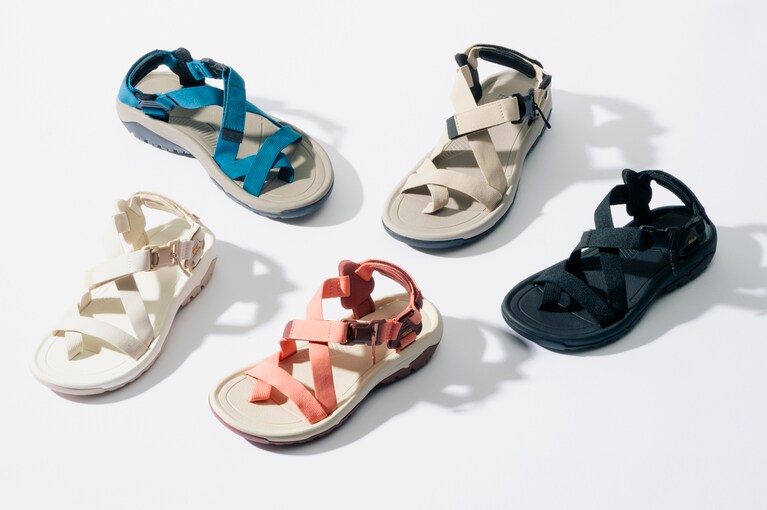 「ハリケーン テラ ダクトル」。ウィメンズはBirch、Mahogany、Blackの3色展開、メンズはBlue Colal、Brack、White Pepperの3色展開。10,780円。