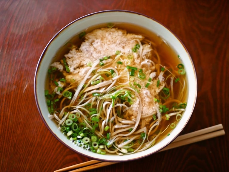 とろろそば。ホッとする。